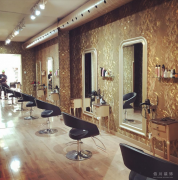南京美发店装修公司 如今美发店设计坚持什么理